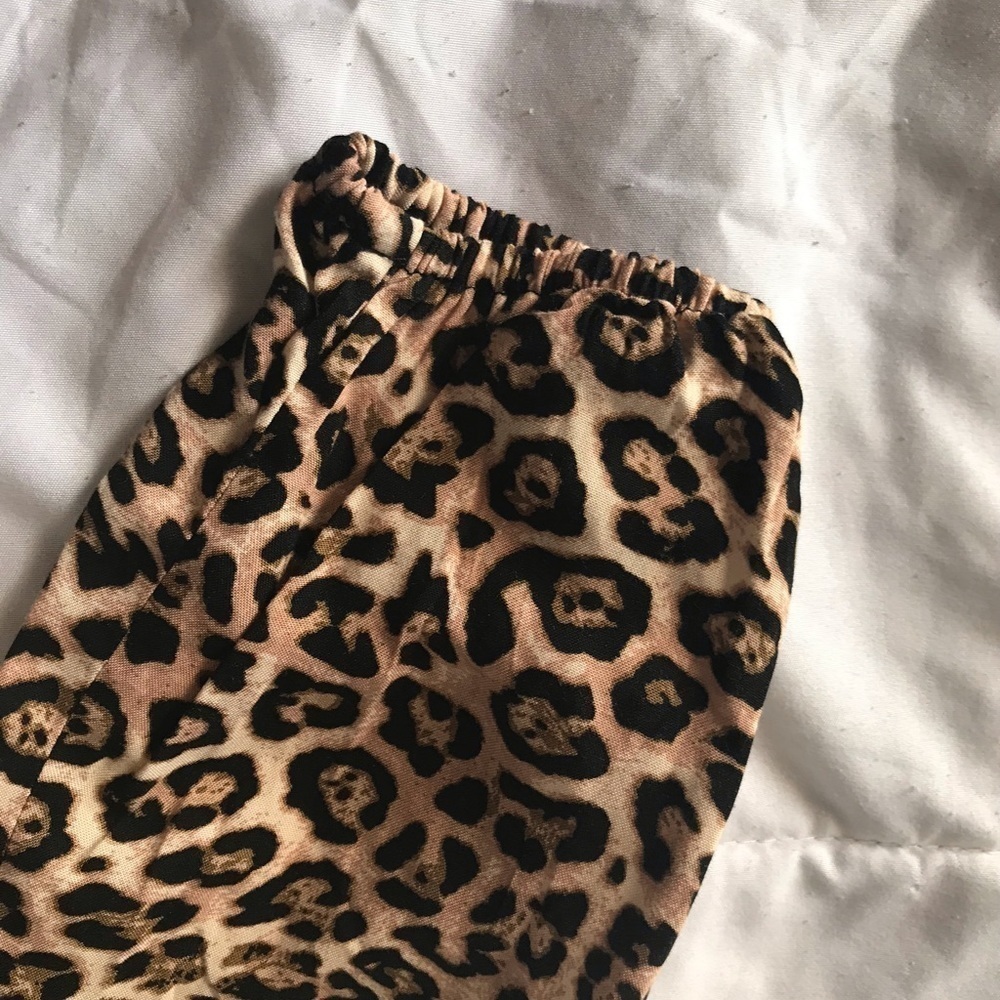 NWT -MUDD Cheetah Peasant Blouse, size: Small, - Picture 4 of 4